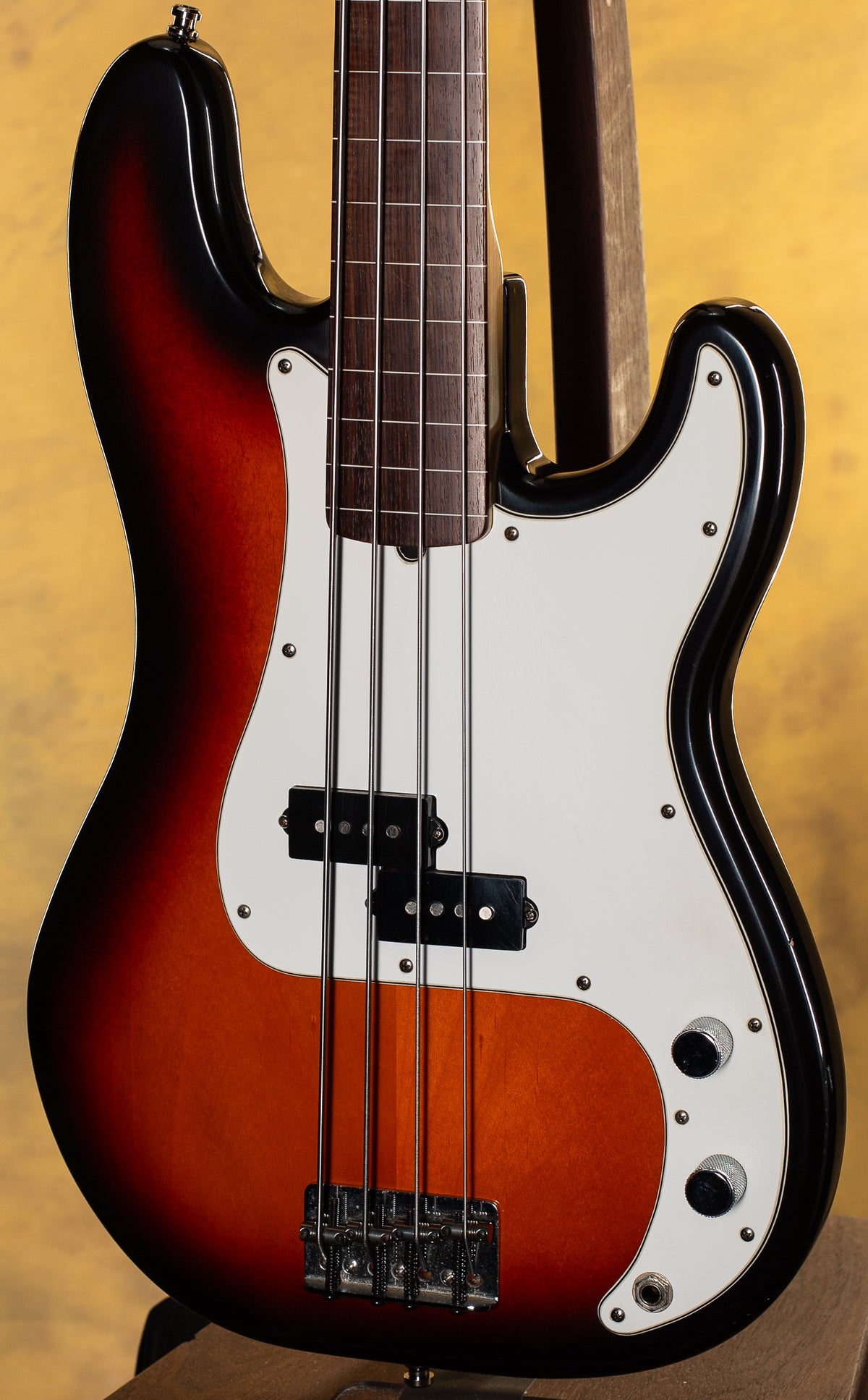 1995 Fender American Standard Precision Bass Fretless Sunburst