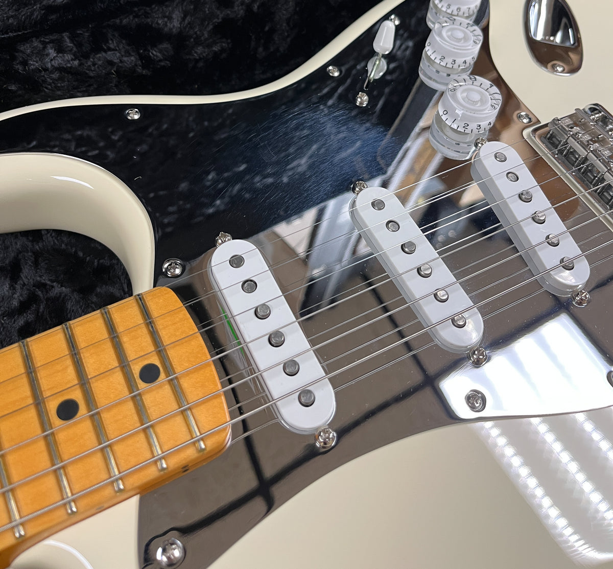 2022 Fender Nile Rodgers Signature Hitmaker Stratocaster