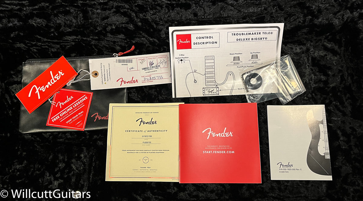 Fender Parallel Universe Volume II Troublemaker Tele Deluxe with Bigsby Black (733)