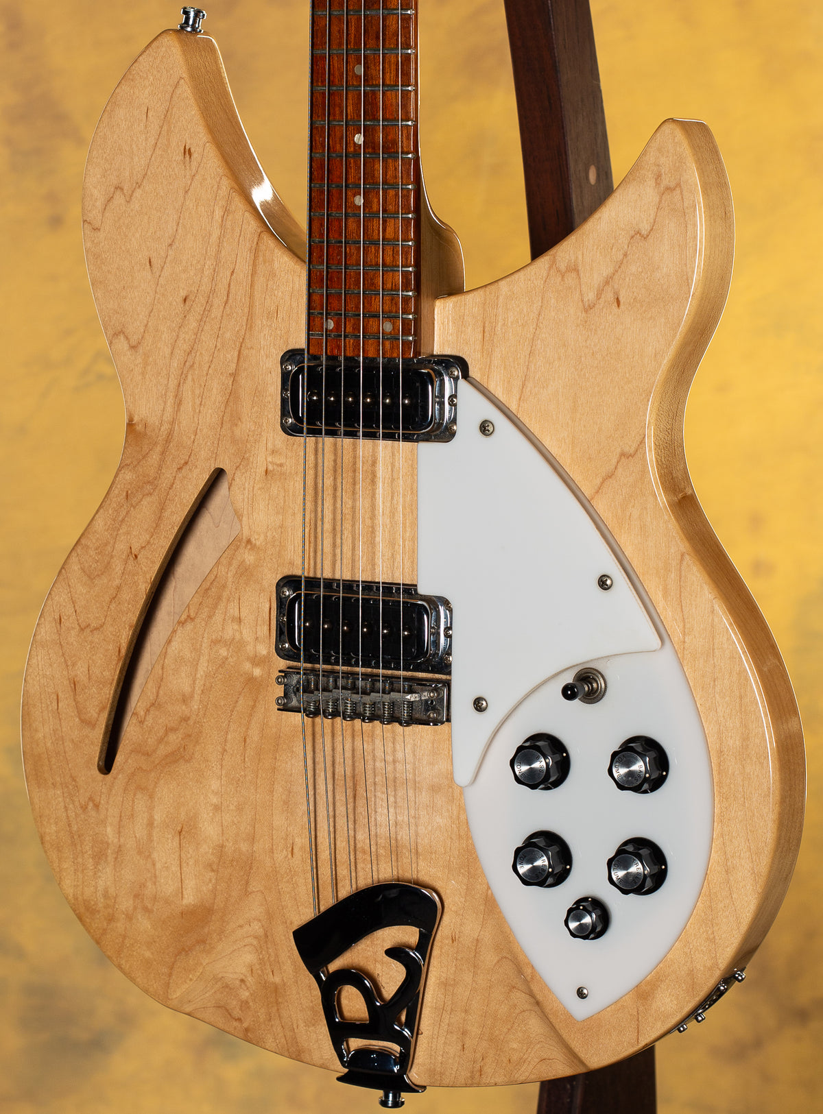 1987 Rickenbacker 330 Mapleglo