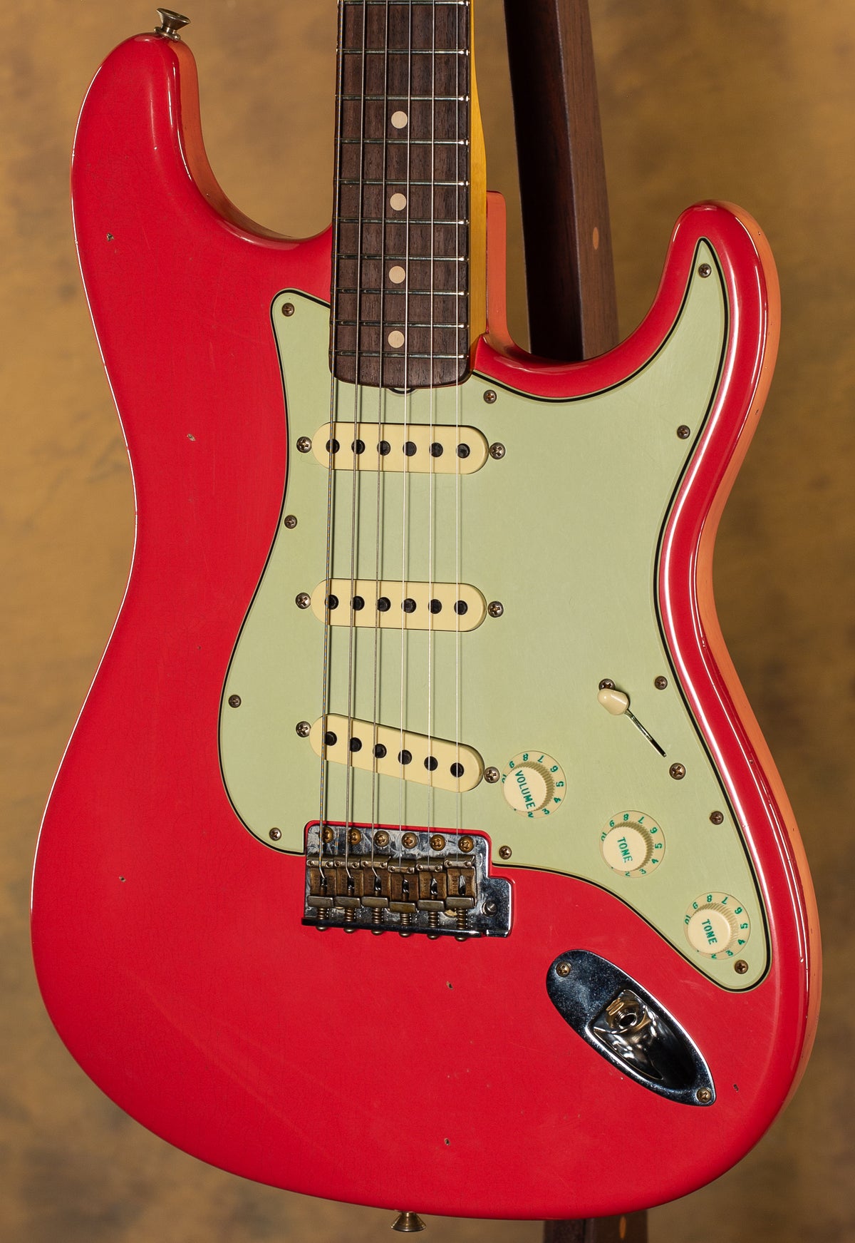 2022 Fender Custom Shop Willcutt True &#39;62 Stratocaster Journeyman Relic Fiesta Red Large C