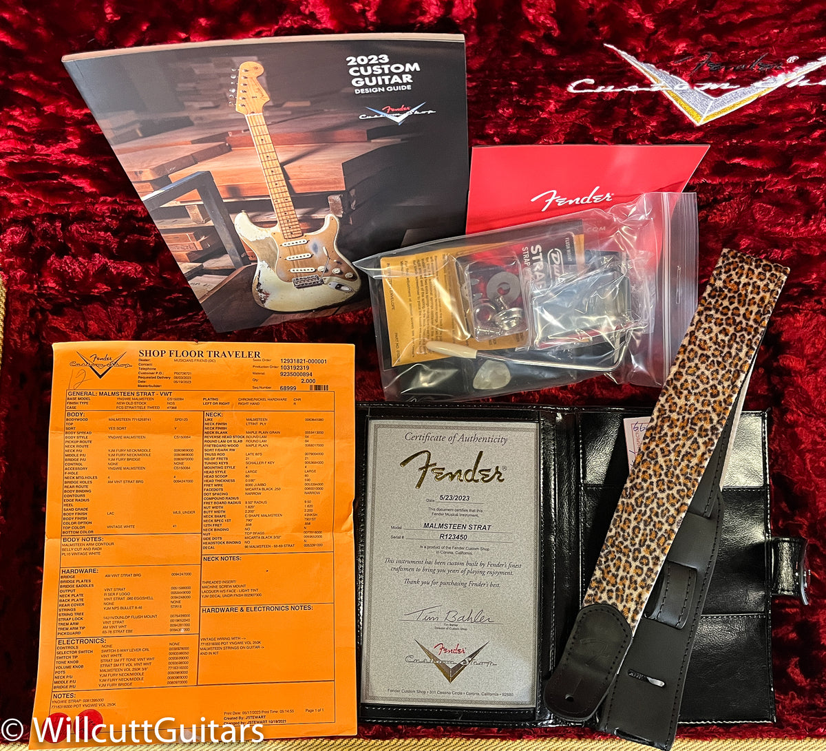 Fender Custom Shop Yngwie Malmsteen Signature Stratocaster Scalloped Maple Fingerboard Vintage White (450)