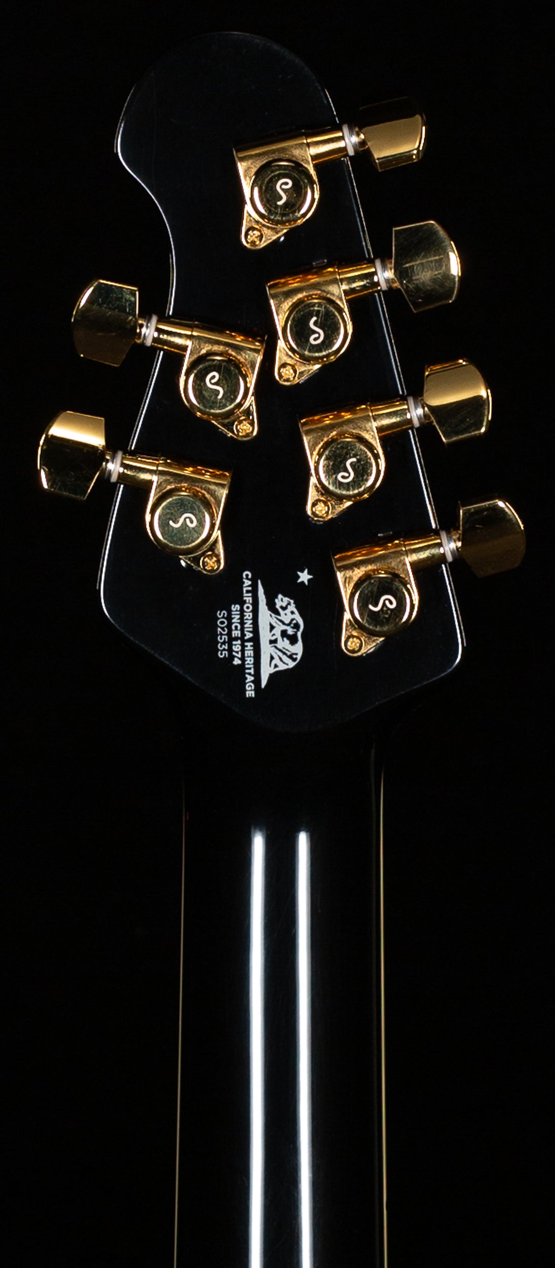 Ernie Ball Music Man StingRay Dustin Kensrue Nitro Black Honey (535)