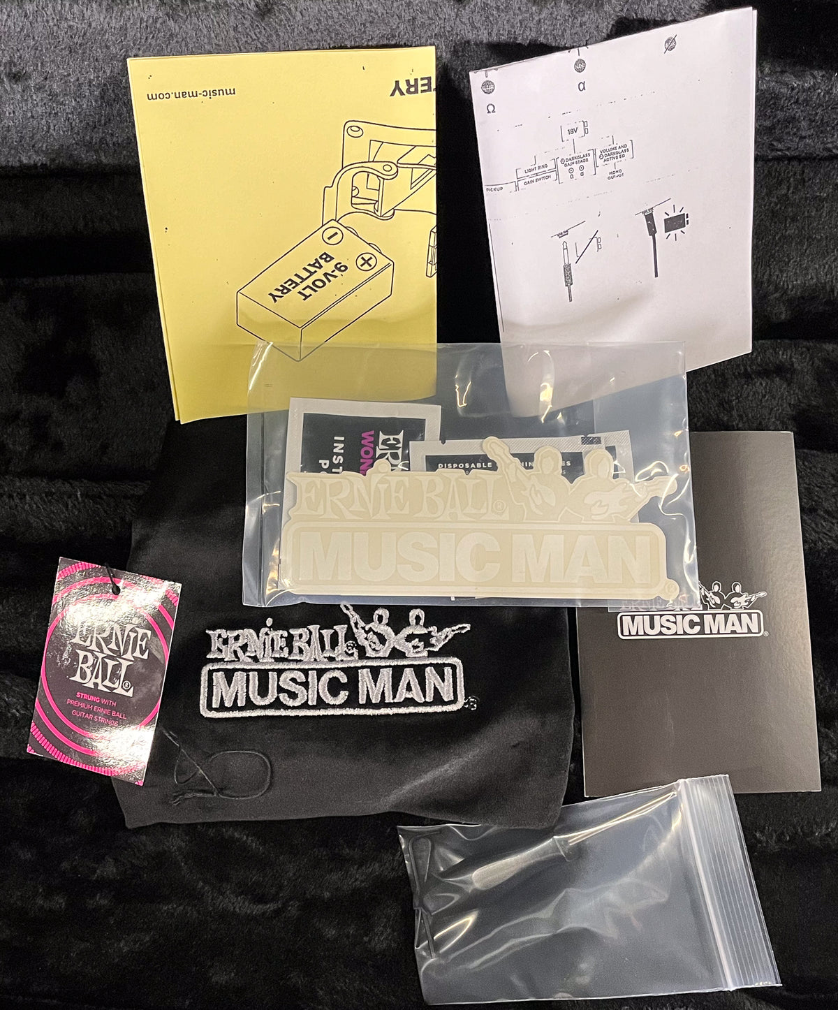 Ernie Ball Music Man DarkRay Dark Rainbow (552)