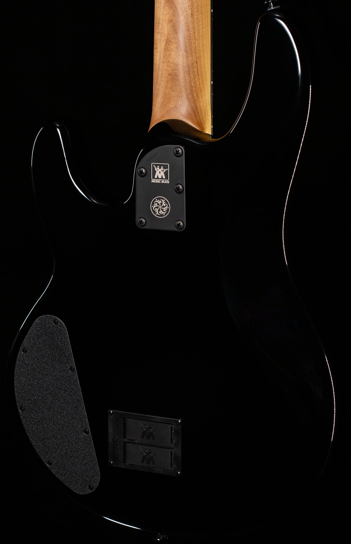 Ernie Ball Music Man DarkRay Obsidian (885)