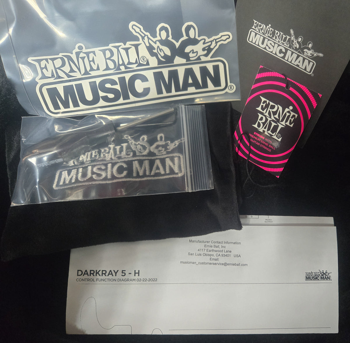 Ernie Ball Music Man DarkRay 5 Silverburst (463)