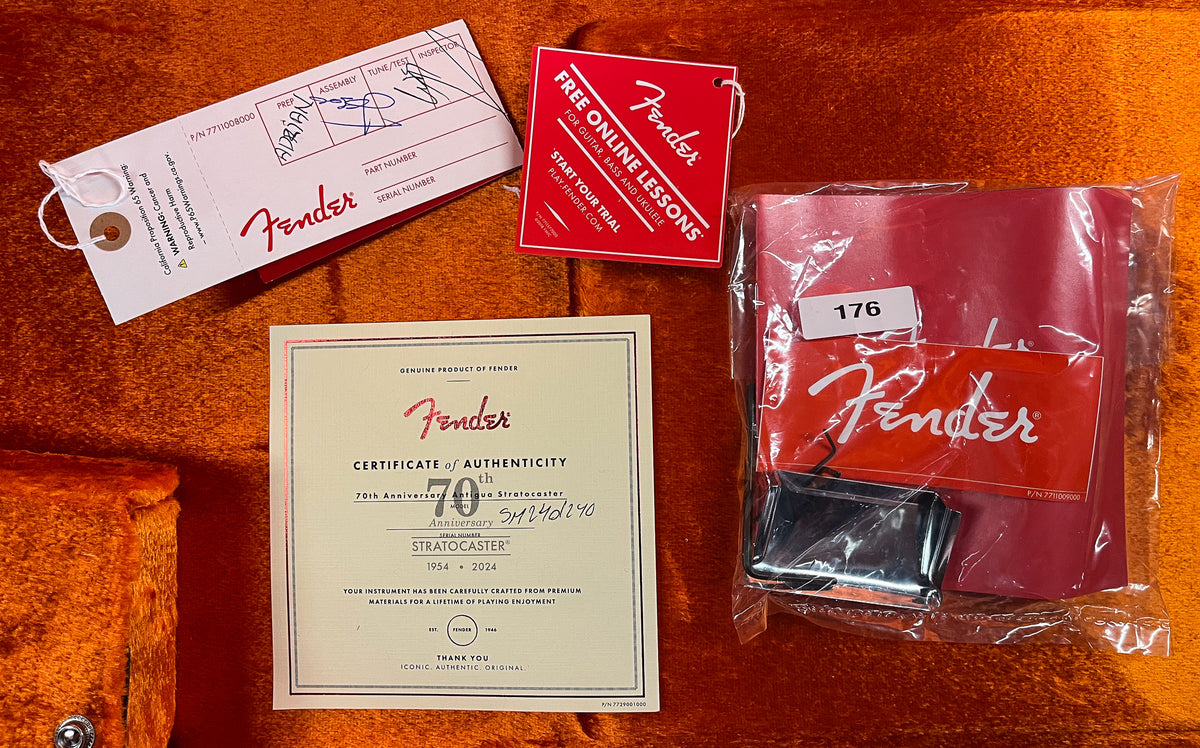 Fender 70th Anniversary Vintera II Antigua Stratocaster (240)