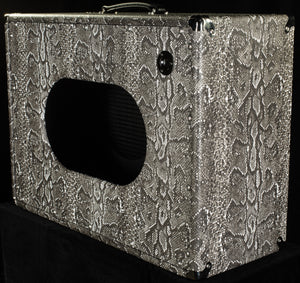 Amplified Nation 2x12 Vertical Cabinet Snakeskin/Black (272)