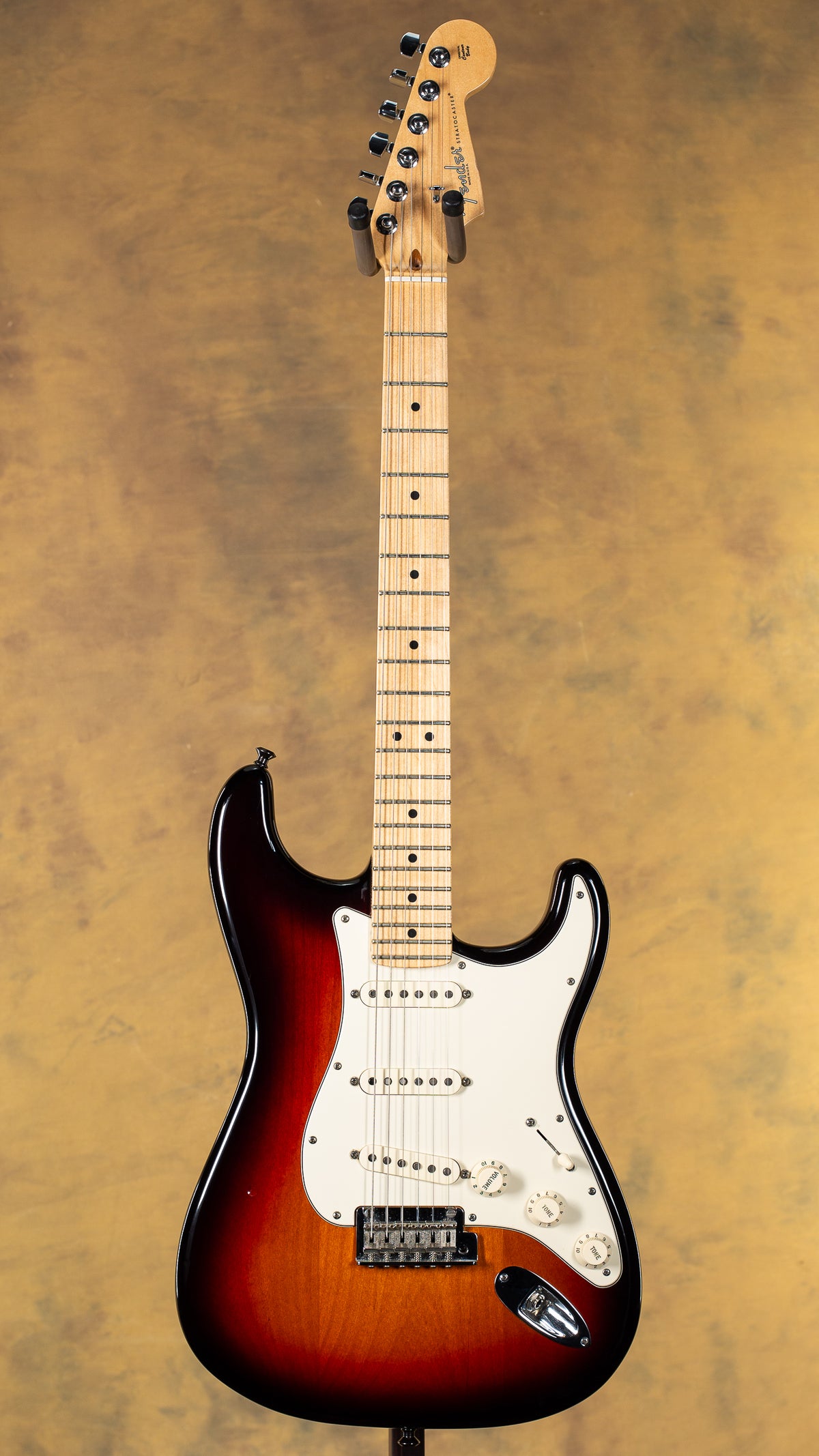 2013 Fender American Standard Stratocaster 3 Tone Sunburst Maple