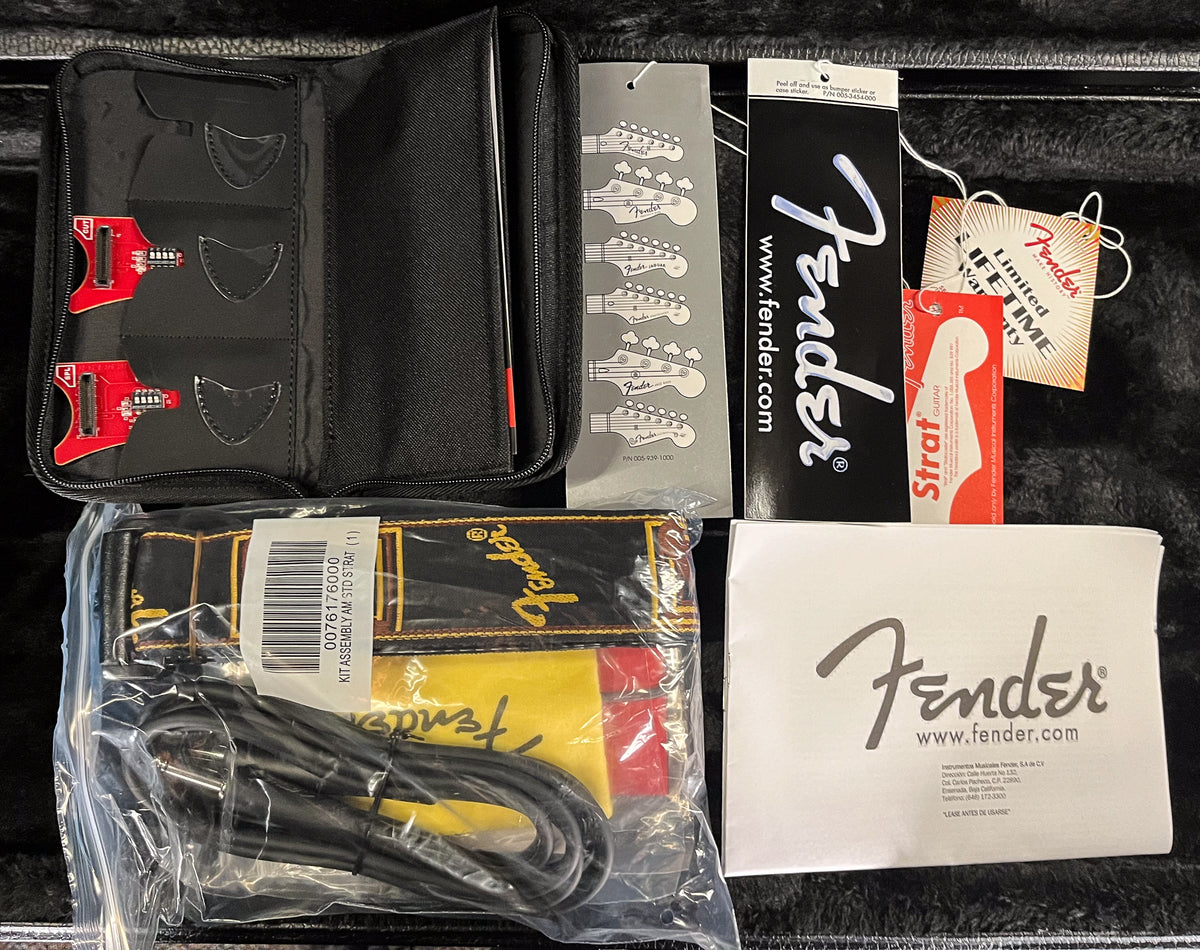 Fender American Deluxe Stratocaster Plus Mystic Black HSS Rosewood New Old Stock (616)