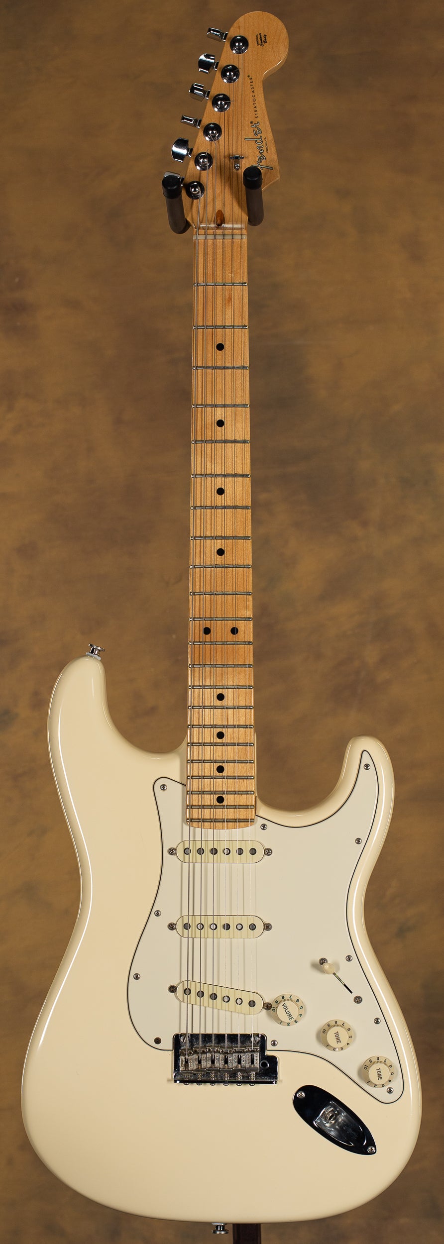 ギター Fender American Professional Strat 2017 First Look - The 2017 Fender American Professional