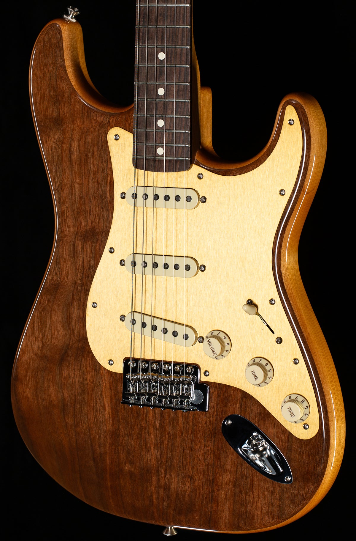 Fender American Custom Ltd. Walnut Roasted Stratocaster (924)