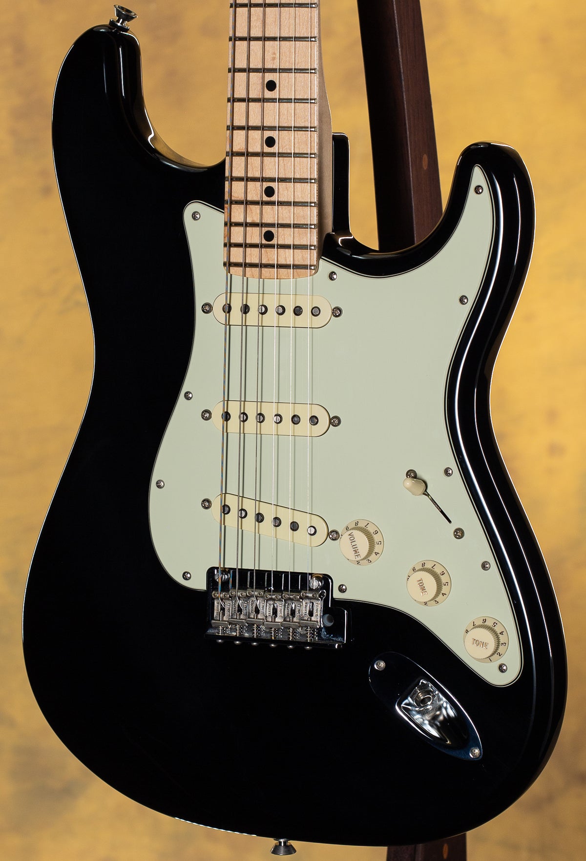 2019 Fender American Pro Stratocaster Black
