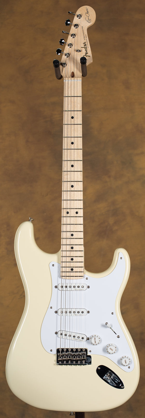 洋楽 4CD ERIC CLAPTON / ON WHITE mqdefault.jpg