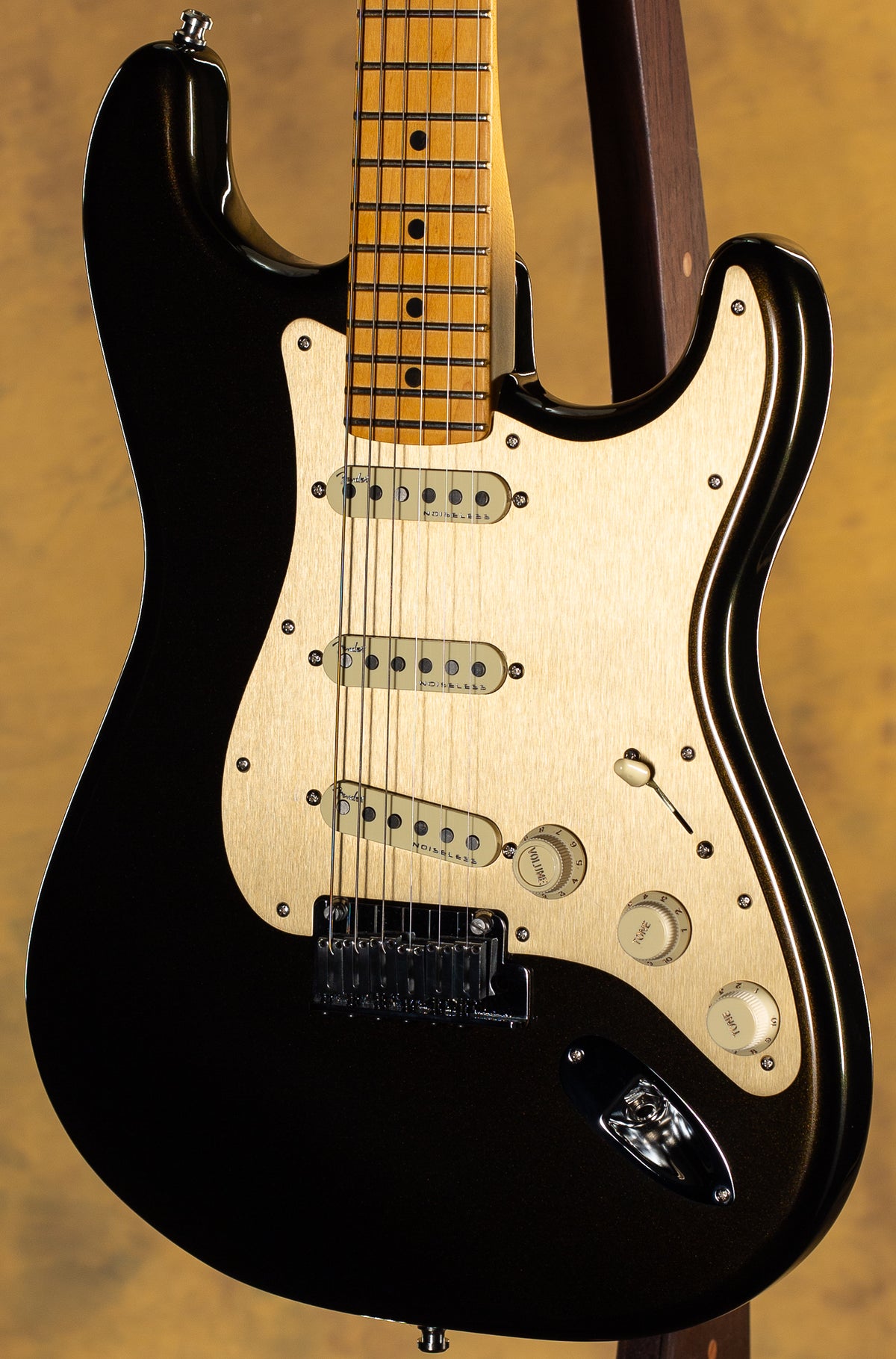 2021 Fender American Ultra Stratocaster Texas Tea Maple