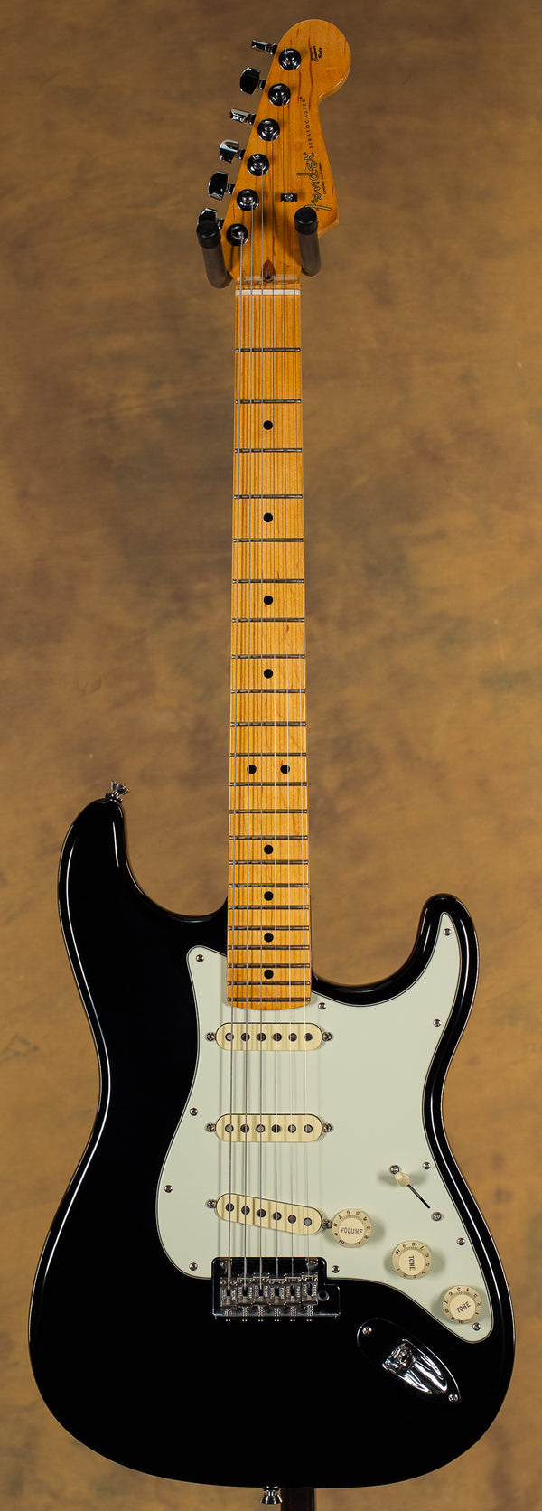2022 Fender American Pro II Stratocaster Black - Willcutt Guitars