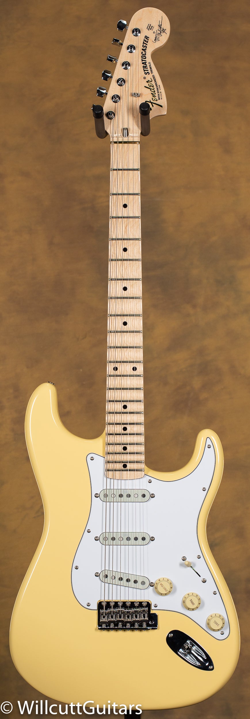 Fender Yngwie Malmsteen Stratocaster Scalloped Maple Fingerboard Vintage White