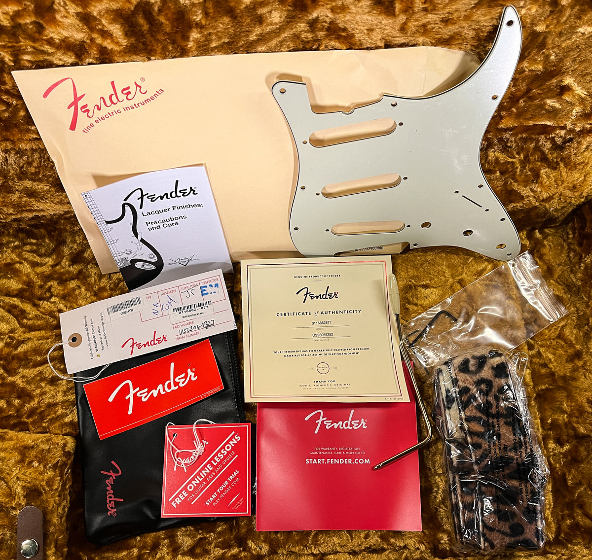 Fender Bruno Mars Stratocaster Maple Fingerboard Mars Mocha (282)