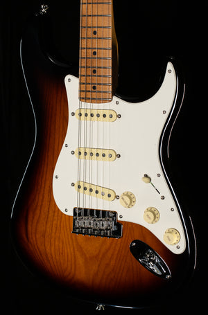 Fender American Professional II Stratocaster Roasted Maple Neck, 2 Color Sunburst (467)