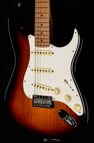 Fender American Professional II Stratocaster Roasted Maple Neck 2 Color Sunburst (000)