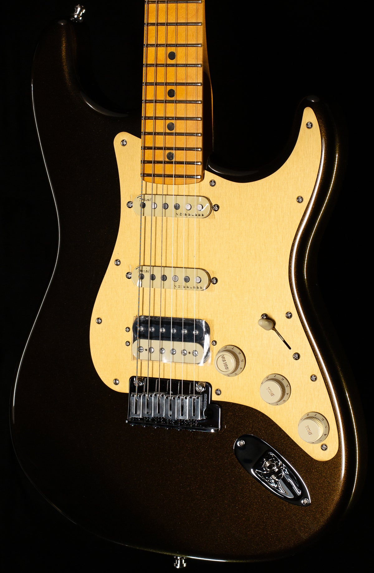 Fender American Ultra Stratocaster HSS Maple Fingerboard Texas Tea (914)