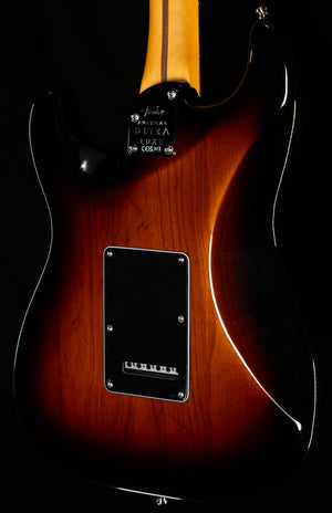 Fender American Ultra Luxe Stratocaster Rosewood Fingerboard 2-Color Sunburst (484)