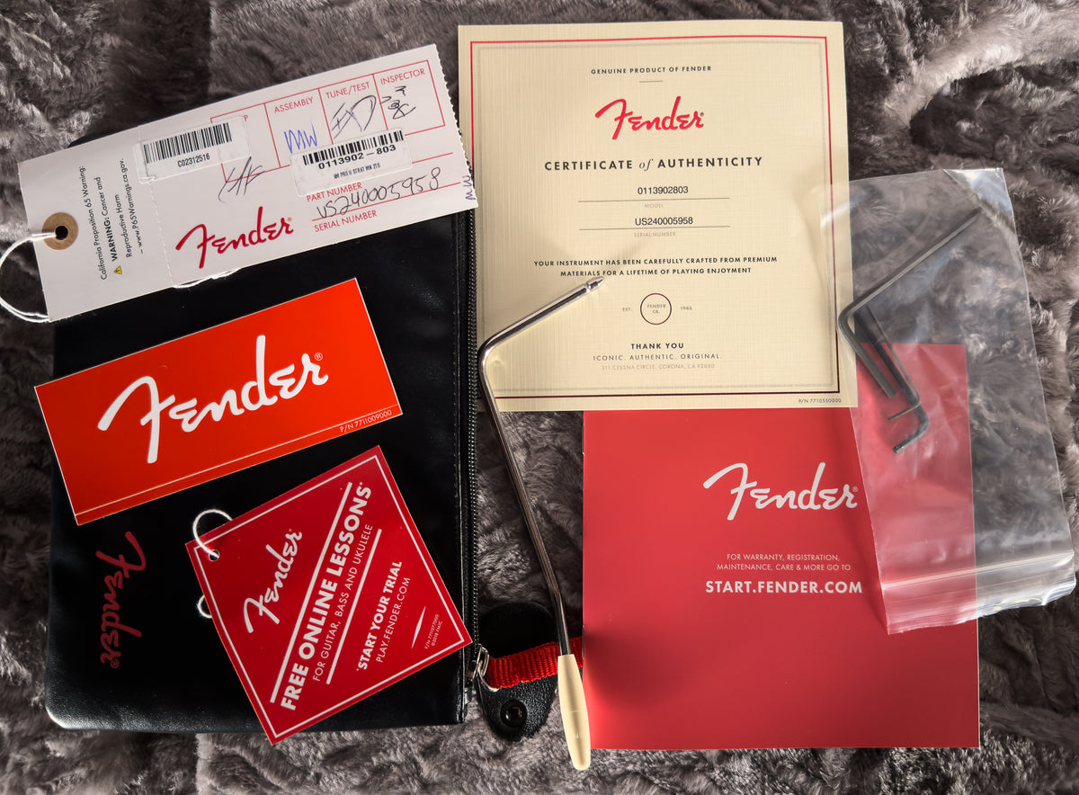 2024 Fender American Professional II Stratocaster Maple Fingerboard 2 Color Sunburst