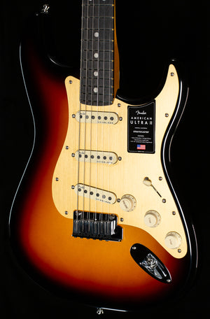 Fender American Ultra II Stratocaster Ebony Fingerboard Ultraburst (675)