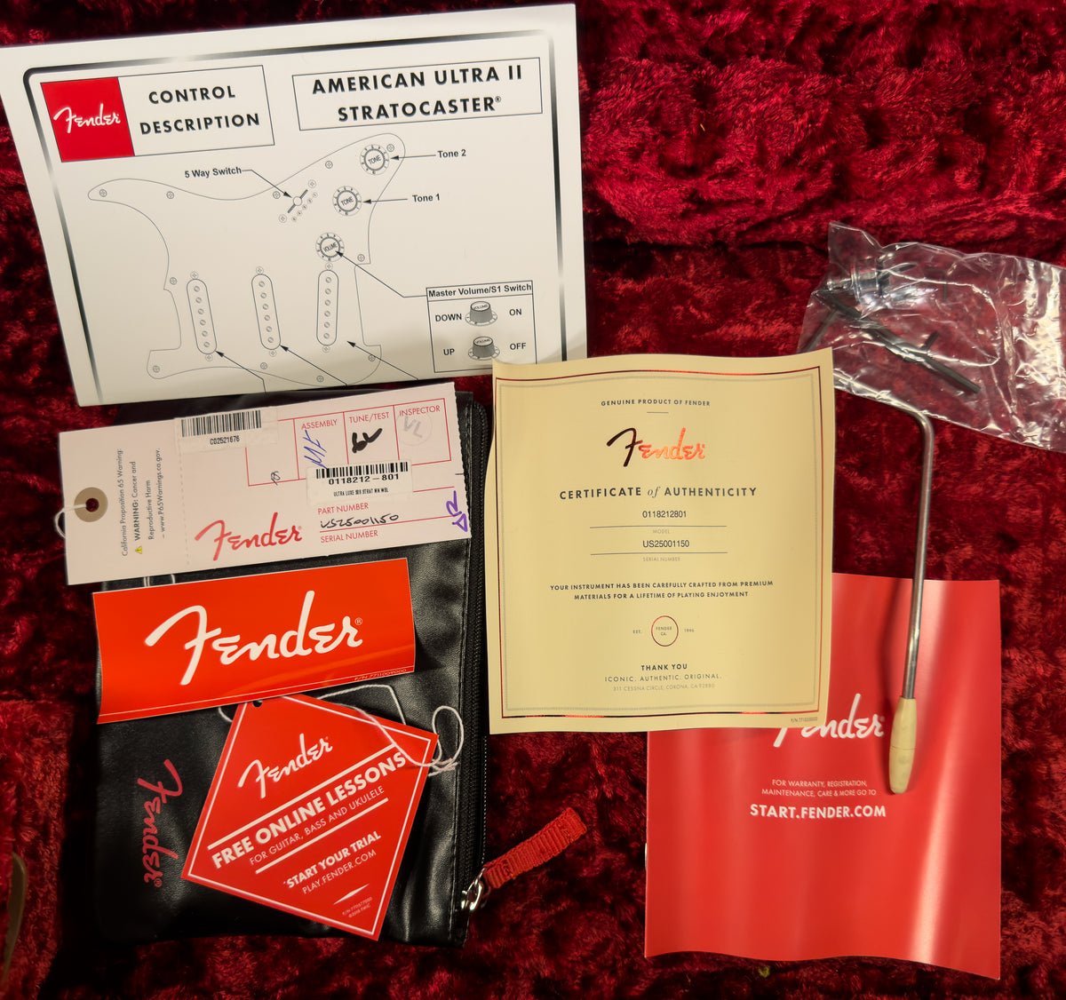 Fender American Ultra Luxe Vintage &#39;50s Stratocaster Maple Fingerboard White Blonde (150)