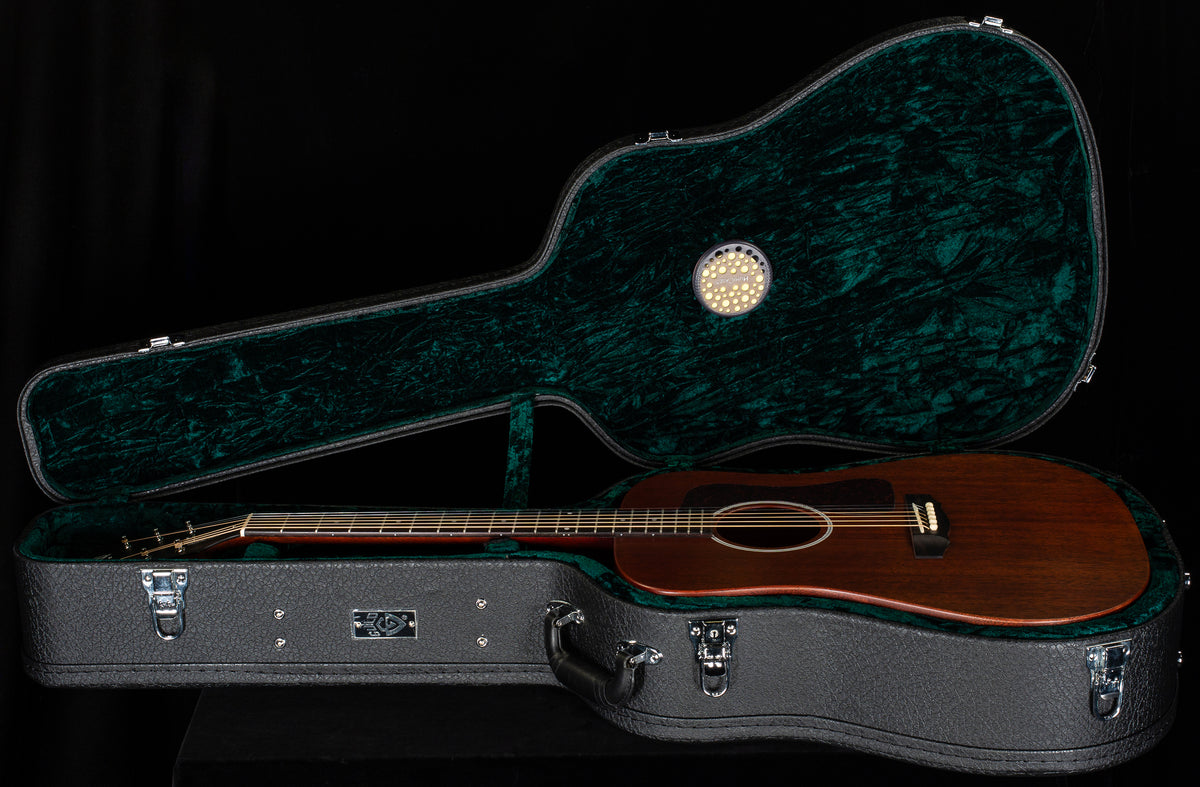 Guild D-20 Natural (028)