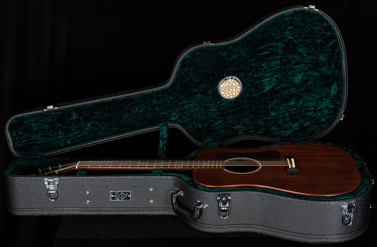 Guild D-20 Natural (032)