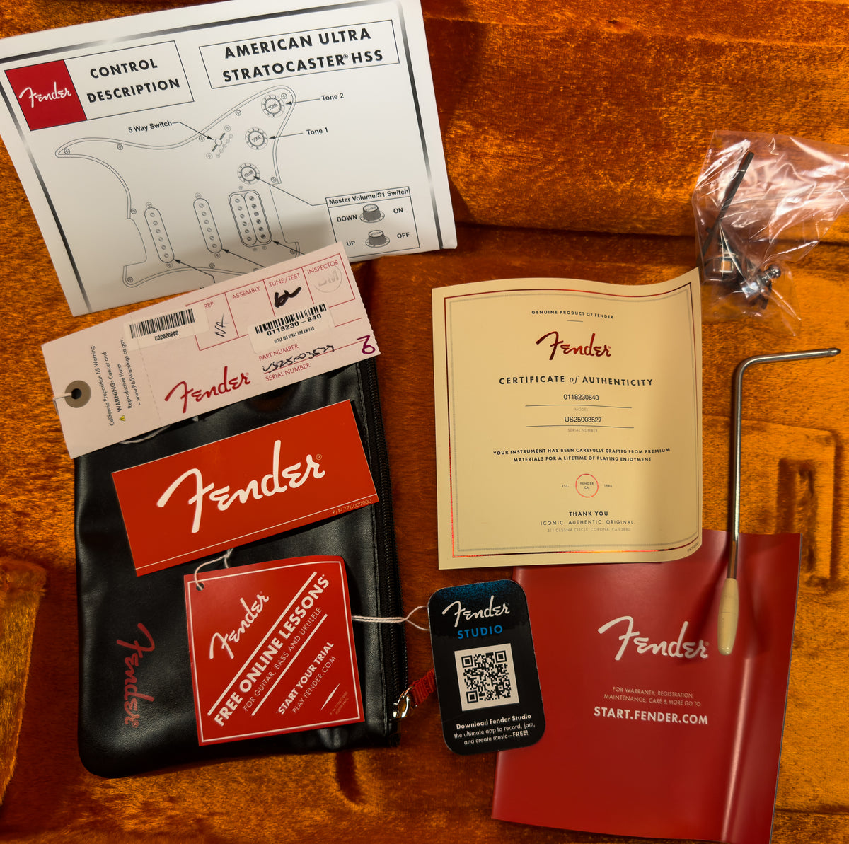 Fender American Ultra Luxe Vintage &#39;60s Stratocaster HSS Rosewood Fingerboard Fiesta Red (527)