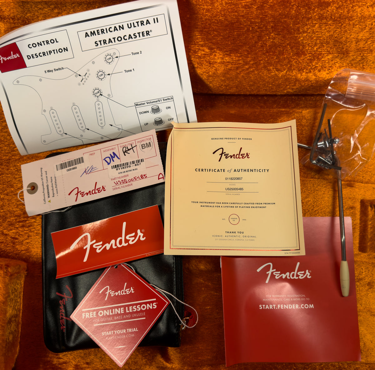 Fender American Ultra Luxe Vintage &#39;60s Stratocaster Rosewood Fingerboard Surf Green (485)