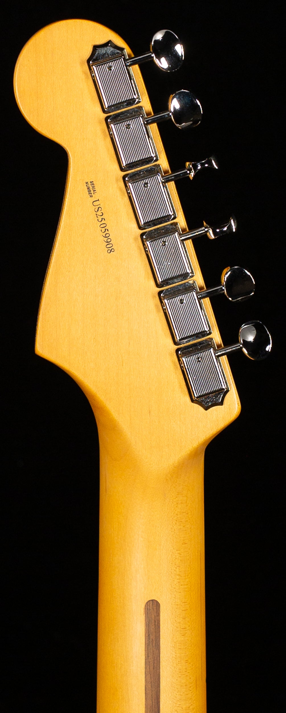 Fender American Professional Classic Stratocaster Maple Fingerboard 3-Color Sunburst (908)