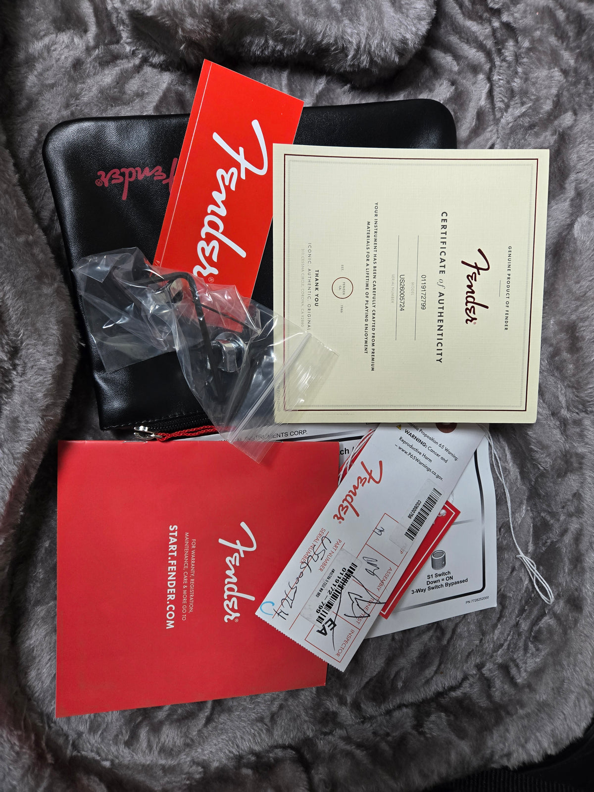 Fender American Ultra II Telecaster Maple Fingerboard Sinister Red (724)