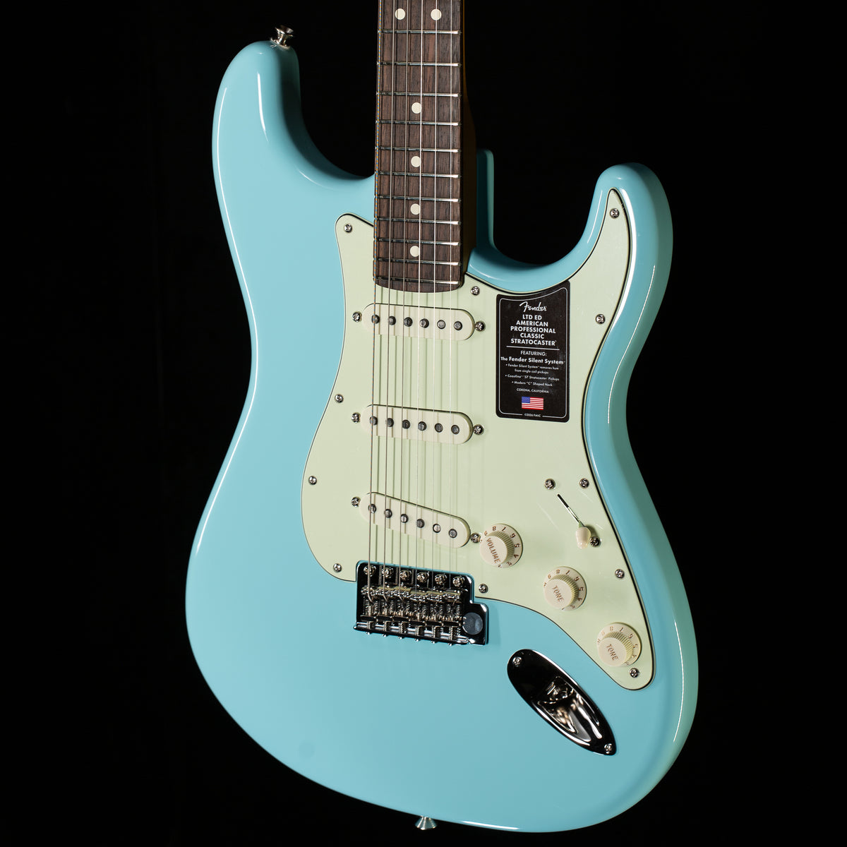 Fender Limited Edition American Professional Classic Stratocaster featuring the Fender Silent System Daphne Blue (939)