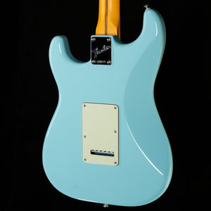 Fender Limited Edition American Professional Classic Stratocaster featuring the Fender Silent System Daphne Blue (939)