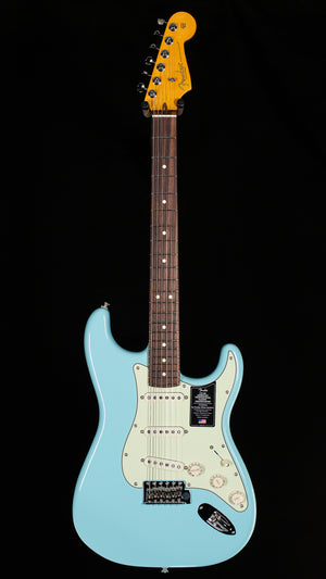 Fender Limited Edition American Professional Classic Stratocaster Fender Silent System, Daphne Blue (167)