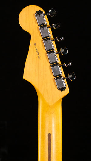 Fender Limited Edition American Professional Classic Stratocaster Fender Silent System, Daphne Blue (167)