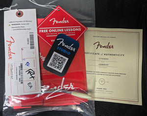 Fender Limited Edition American Professional Classic Stratocaster Fender Silent System, Daphne Blue (167)