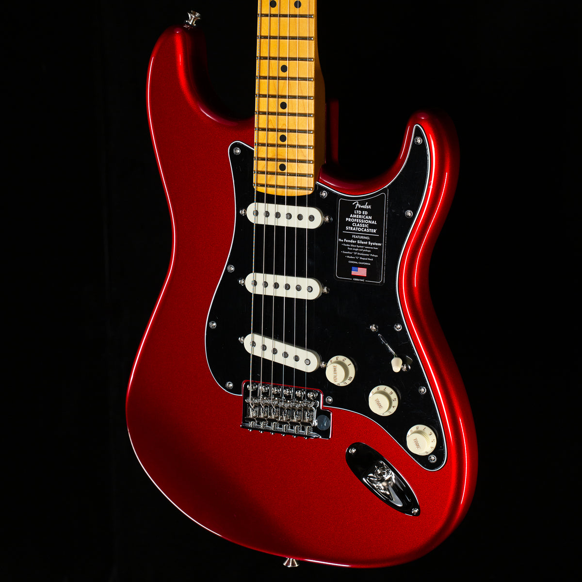 Fender Limited Edition American Professional Classic Stratocaster Silent System Candy Apple Red (561)