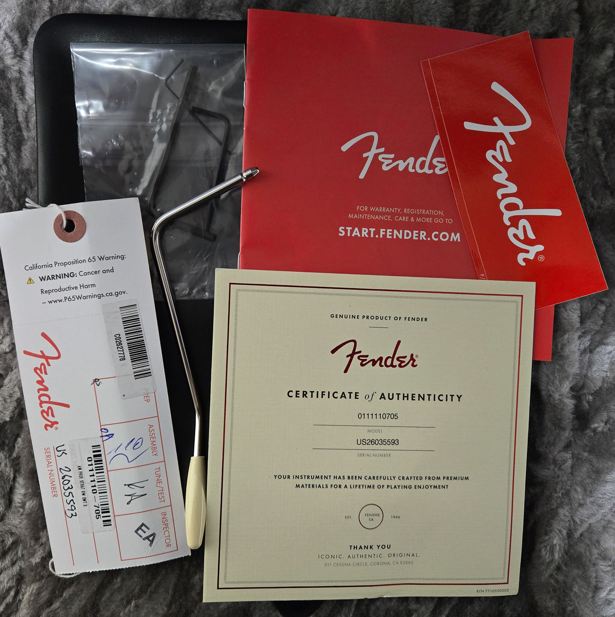 Fender American Professional Stratocaster, Rosewood Fingerboard, Olympic White (593)