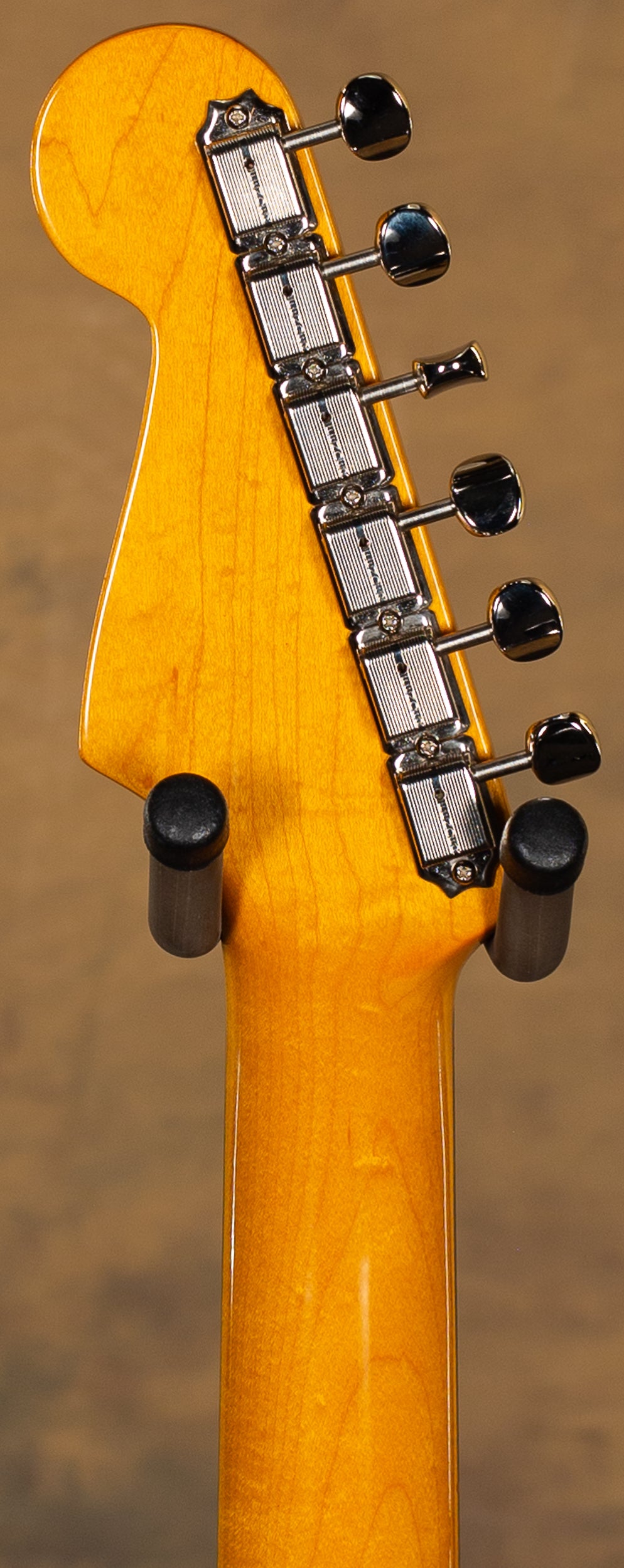 2023 Fender American Vintage II 1961 Stratocaster Rosewood Fingerboard 3-Color Sunburst