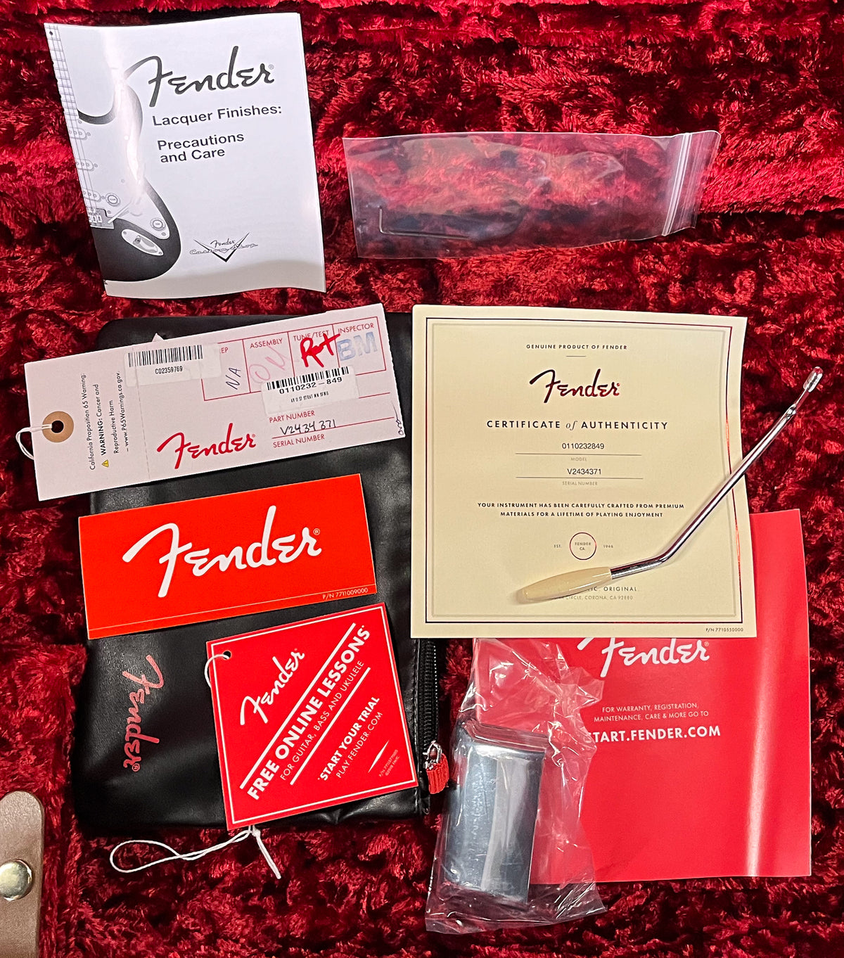 Fender American Vintage II 1957 Stratocaster Maple Fingerboard Sea Foam Green (371)