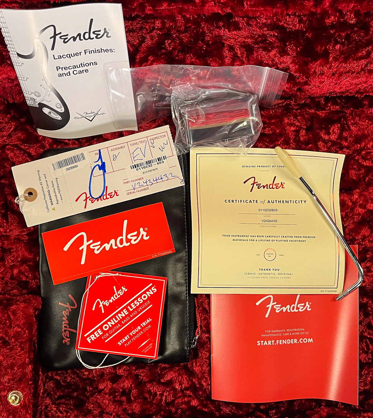 Fender American Vintage II 1957 Stratocaster Maple Fingerboard 2-Color Sunburst (432)