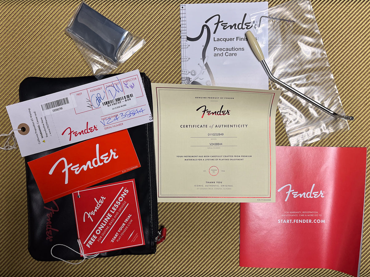 Fender American Vintage II 1957 Stratocaster Maple Fingerboard Sea Foam Green (844)