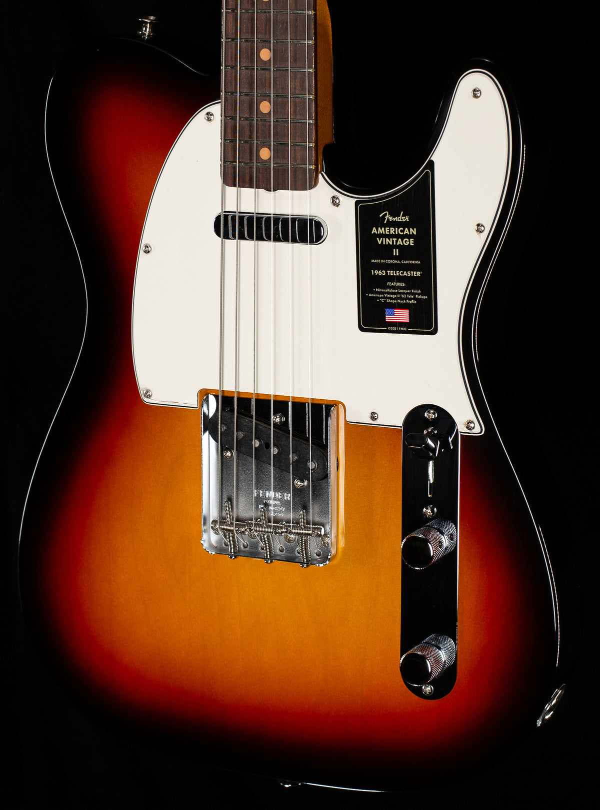 Fender American Vintage II 1963 Telecaster Rosewood Fingerboard 3-Color Sunburstrst (320)