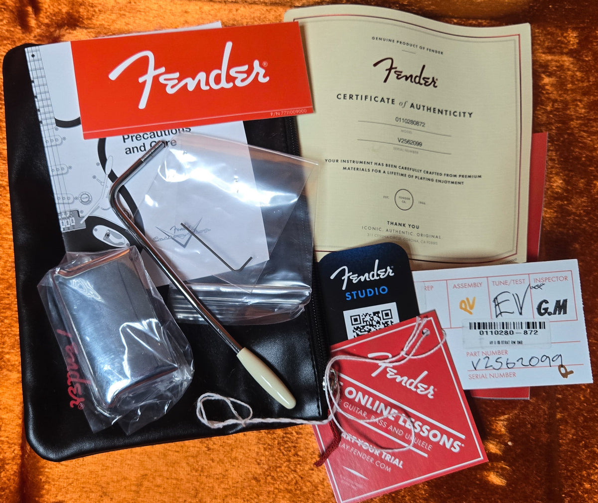 Fender American Vintage II 1965 Stratocaster Round-Lam Rosewood Fingerboard Sonic Blue (099)