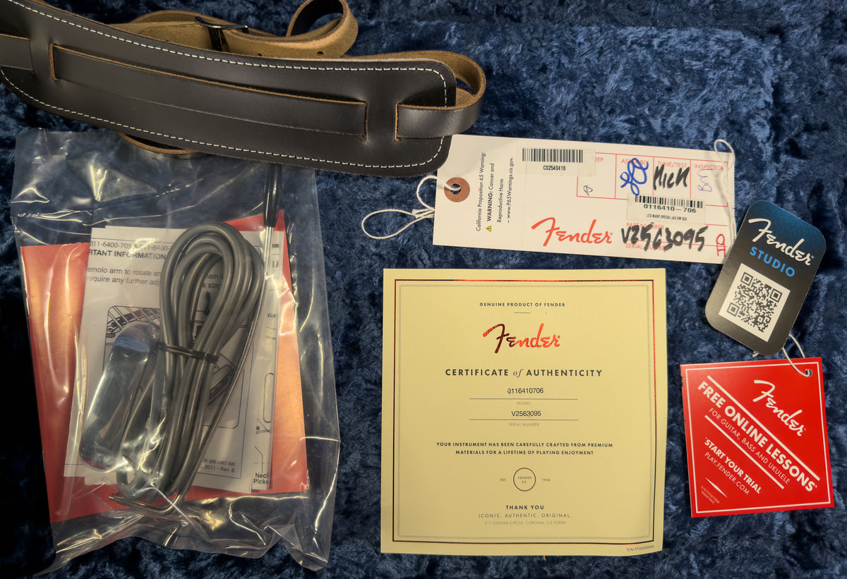 Fender Limited Edition Johnny Marr Signature Special Jaguar Rosewood Fingerboard Black (095)