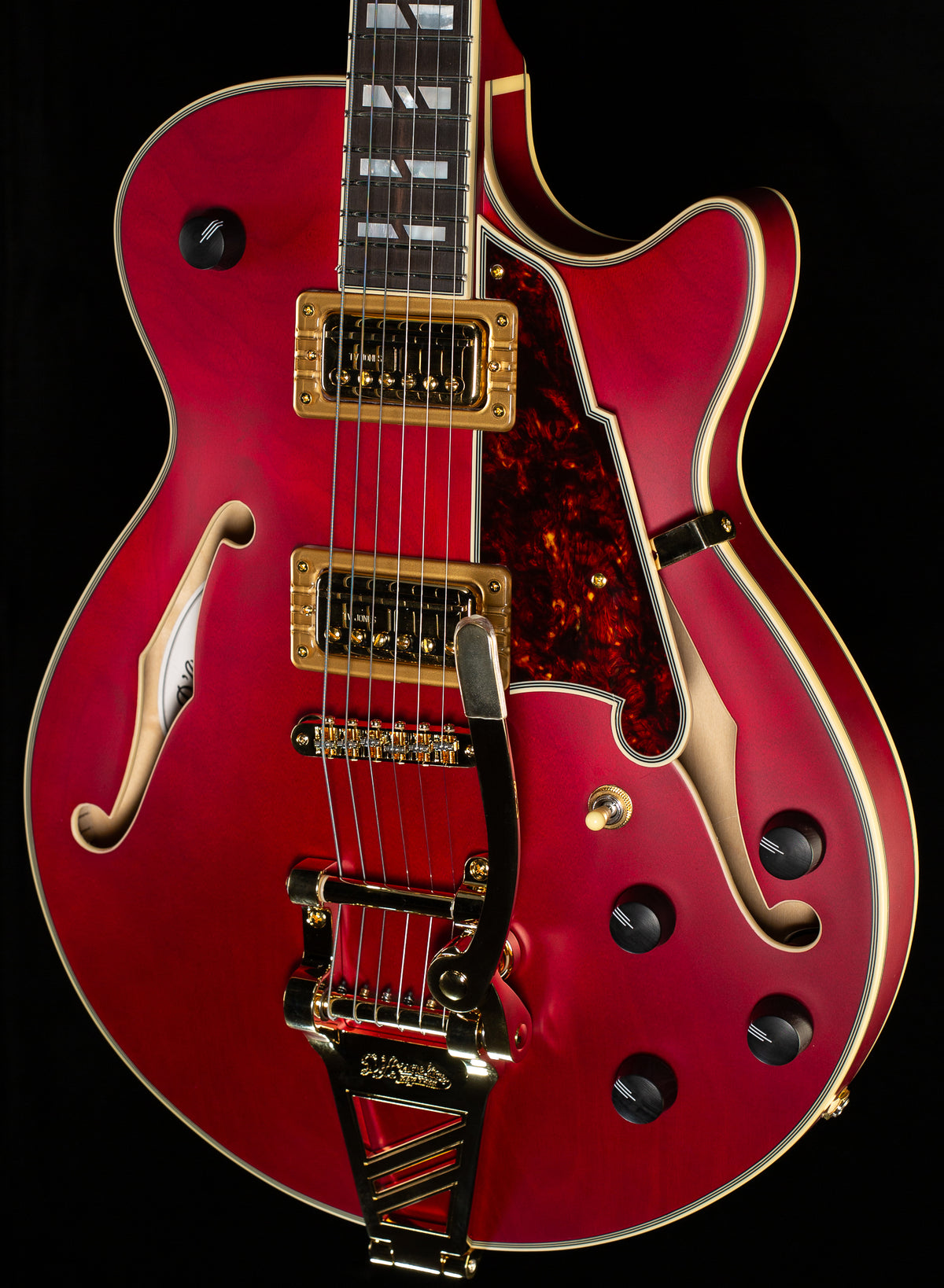 D&#39;Angelico Deluxe Bobby Weir 3 Satin Trans Wine (375)